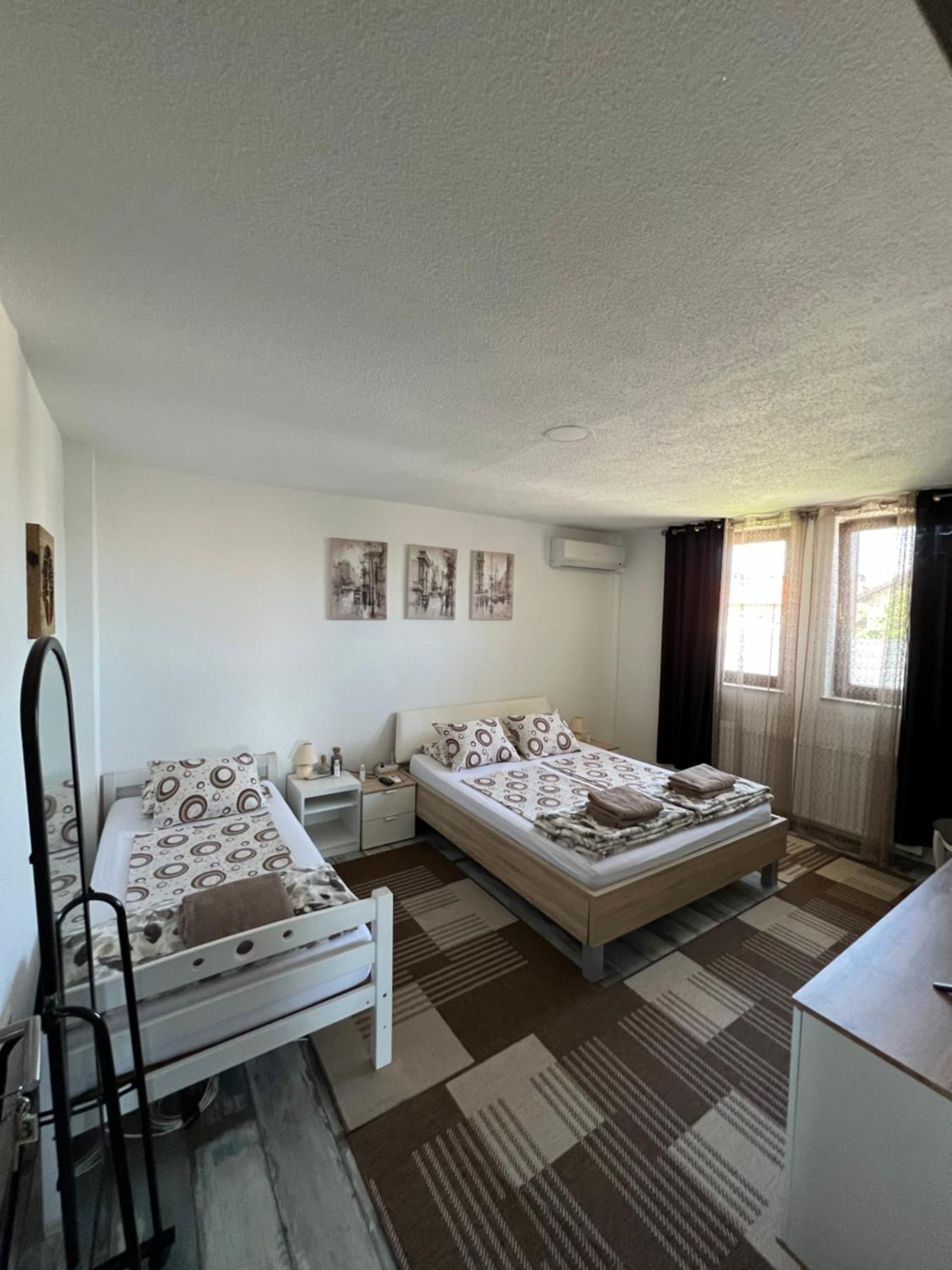Prenociste-Sobe-Rooms-Aman Bihac Ngoại thất bức ảnh