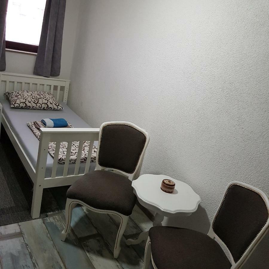 Prenociste-Sobe-Rooms-Aman Bihac Ngoại thất bức ảnh