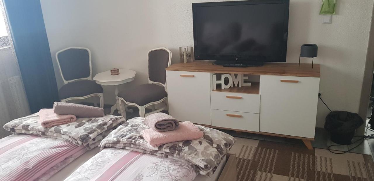 Prenociste-Sobe-Rooms-Aman Bihac Ngoại thất bức ảnh